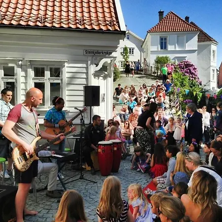 Holiday home Dinbnb Homes I 200m To Bryggen I Make Memories With Friends And Family! Bergen