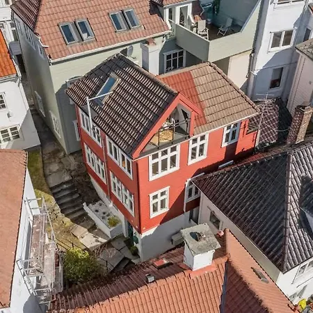 Feriehus Dinbnb Homes I 200m To Bryggen I Make Memories With Friends And Family! Bergen