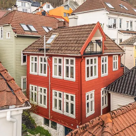 Dinbnb Homes I 200m To Bryggen I Make Memories With Friends And Family! Holiday home Bergen